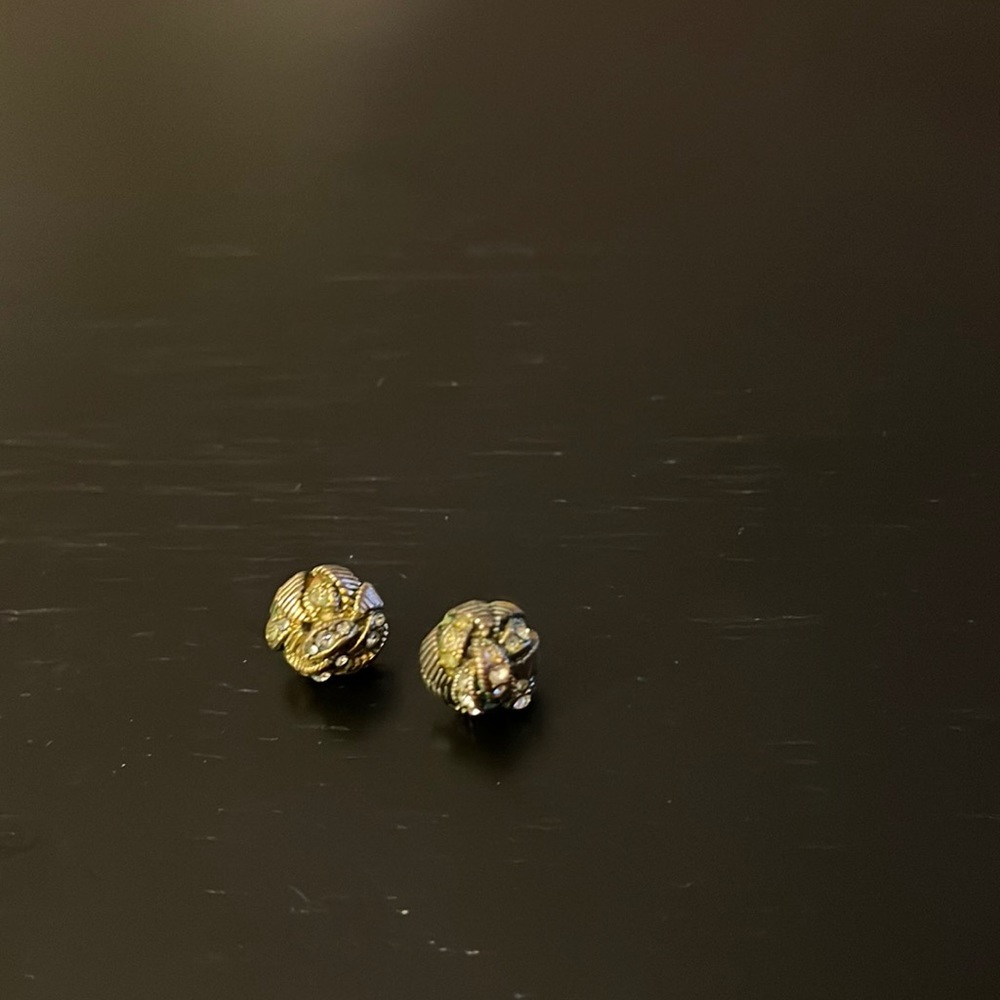 Flower shaped earrings